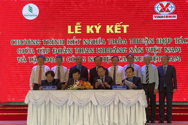 TKV - VRG: Ký thoả thuận hợp tác